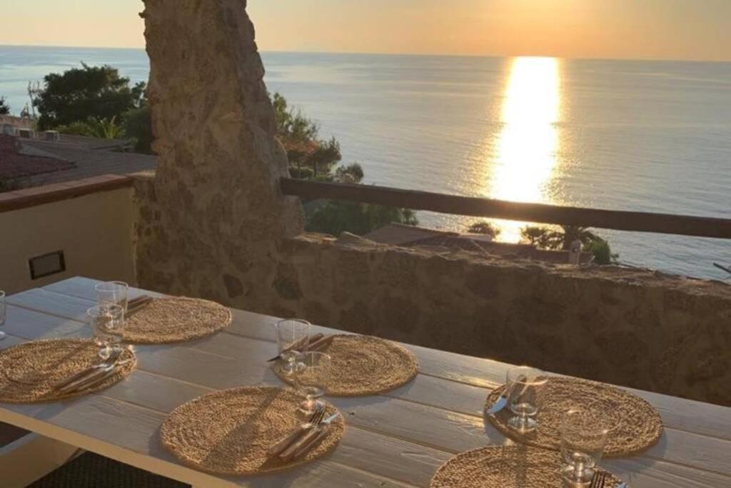 פרגליה Boutique Apartment With Beach Within Walking Distance, Near Tropea מראה חיצוני תמונה