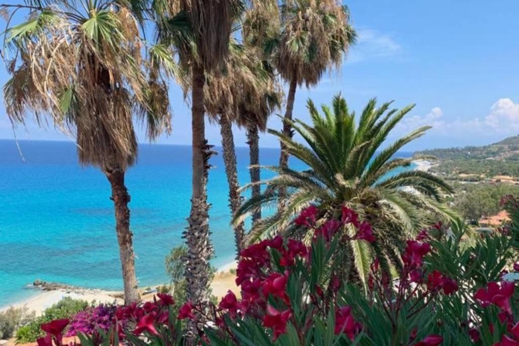 פרגליה Boutique Apartment With Beach Within Walking Distance, Near Tropea מראה חיצוני תמונה