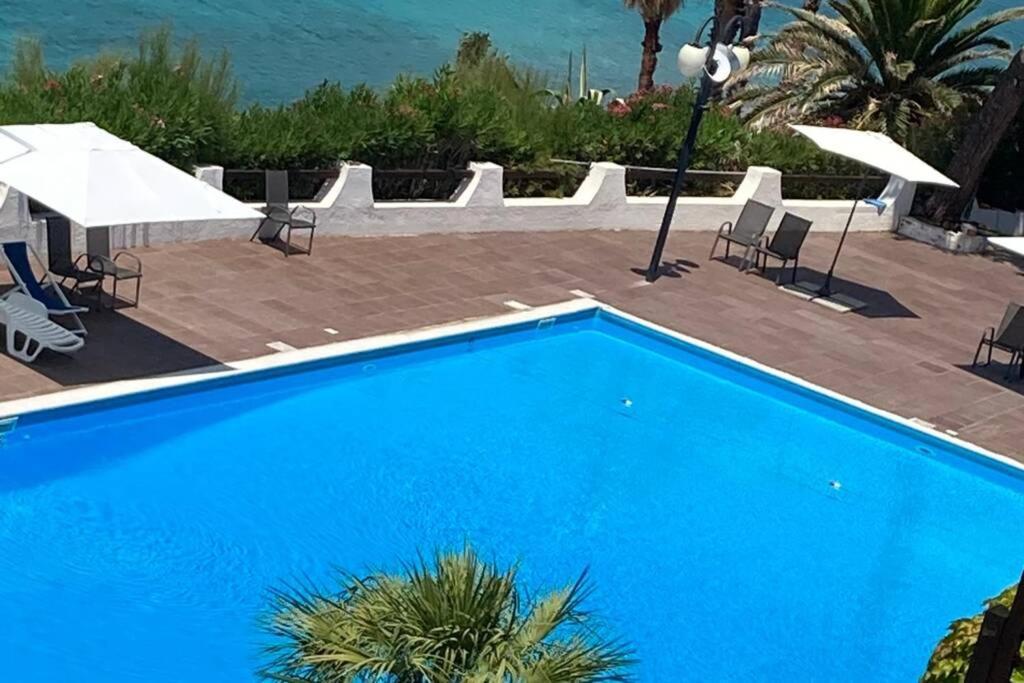 פרגליה Boutique Apartment With Beach Within Walking Distance, Near Tropea מראה חיצוני תמונה