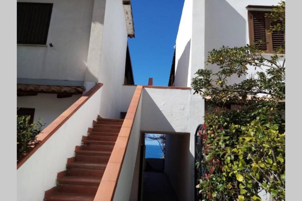 פרגליה Boutique Apartment With Beach Within Walking Distance, Near Tropea מראה חיצוני תמונה