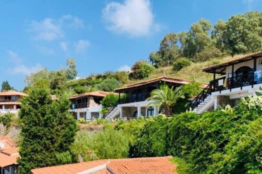 פרגליה Boutique Apartment With Beach Within Walking Distance, Near Tropea מראה חיצוני תמונה