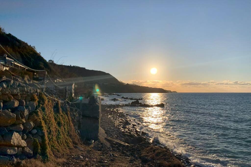 פרגליה Boutique Apartment With Beach Within Walking Distance, Near Tropea מראה חיצוני תמונה