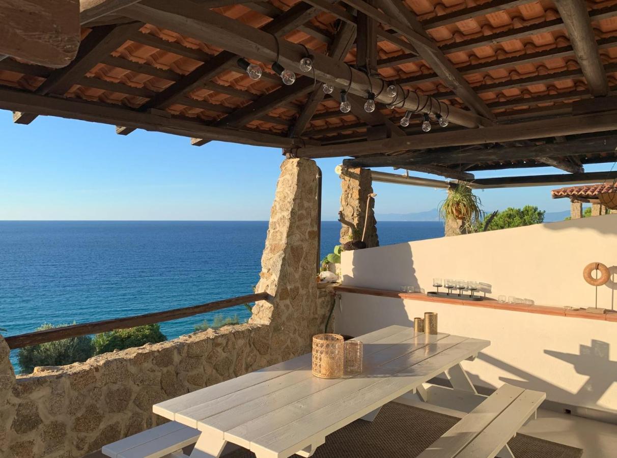 פרגליה Boutique Apartment With Beach Within Walking Distance, Near Tropea מראה חיצוני תמונה