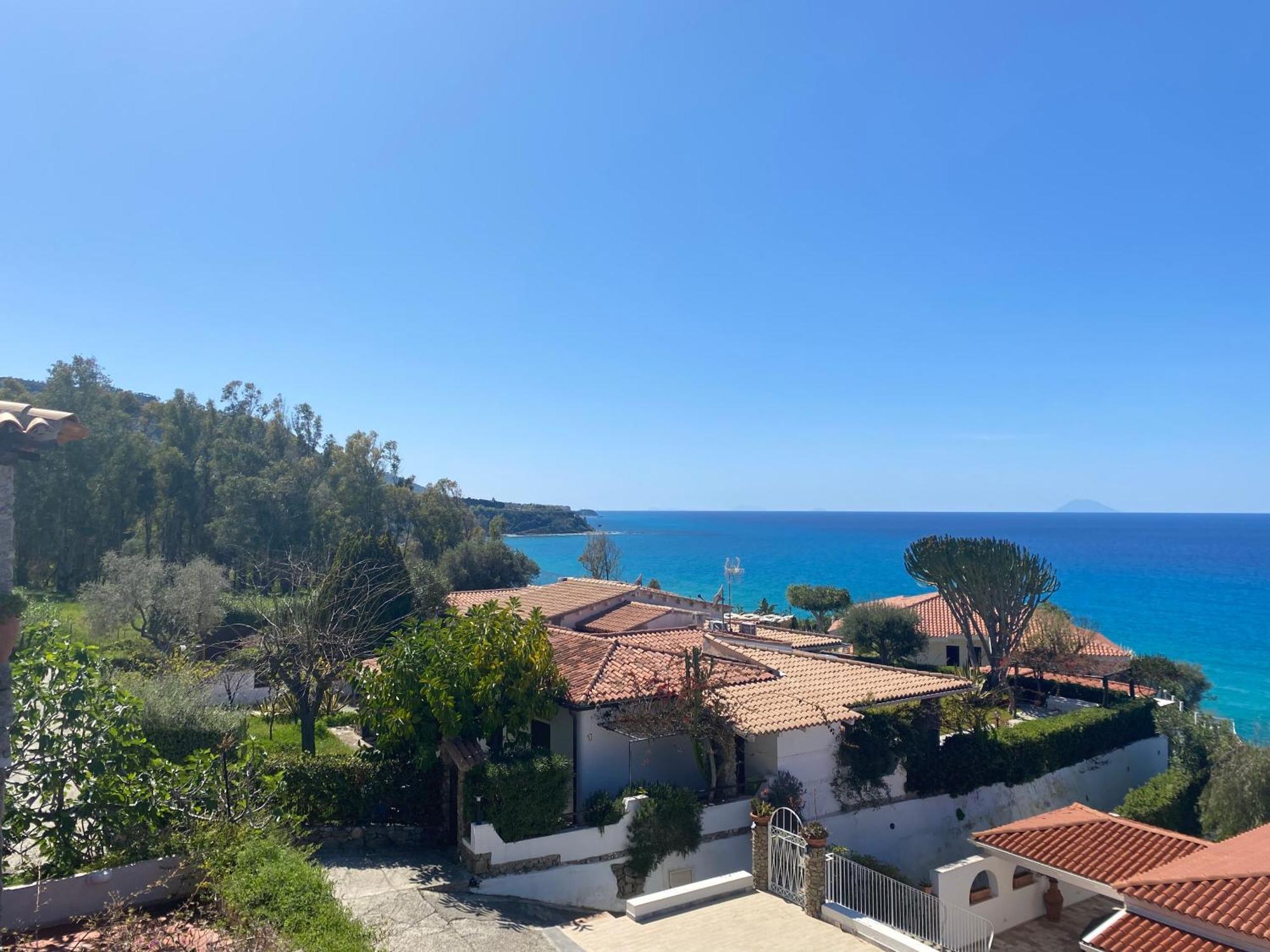פרגליה Boutique Apartment With Beach Within Walking Distance, Near Tropea מראה חיצוני תמונה